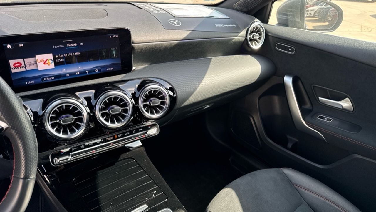 mercedes-clase-a-a-200-d-sedan-imagen-22