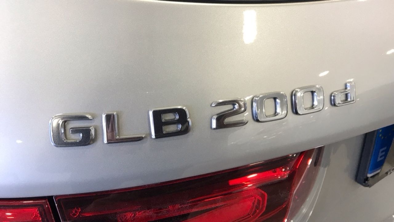 mercedes-glb-glb-200-d-4matic-imagen-13