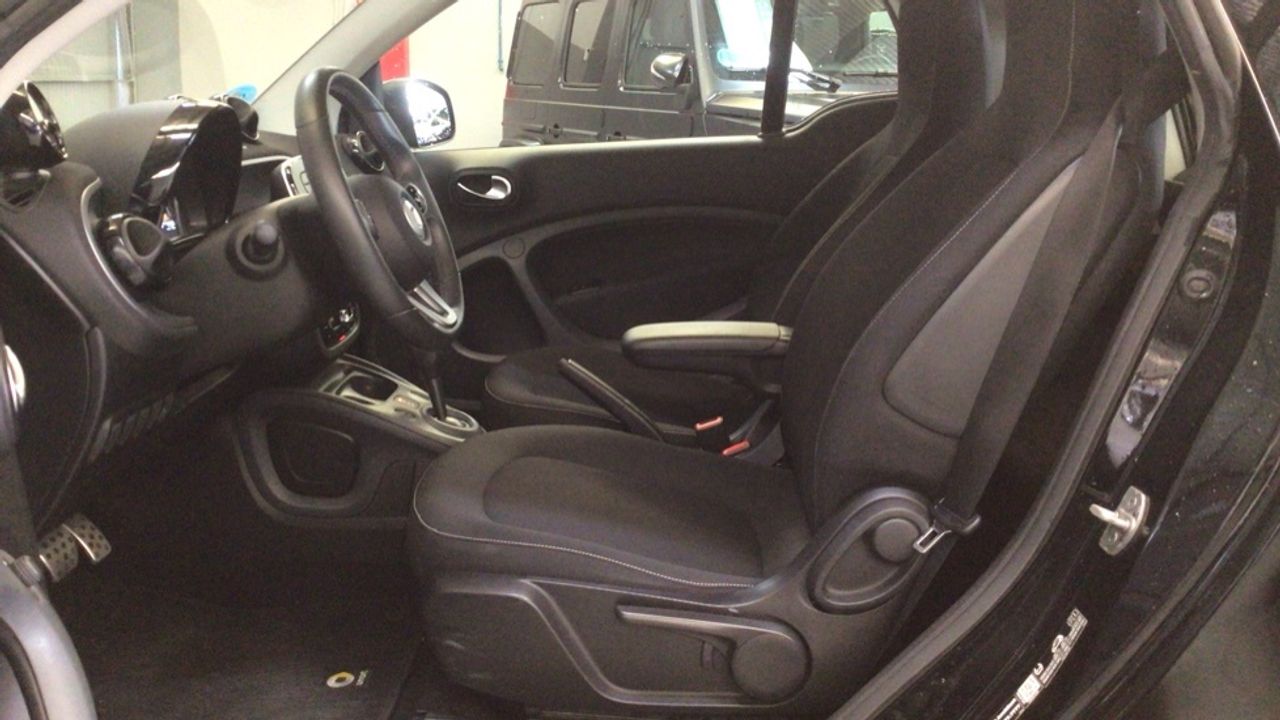 smart-fortwo-60kw81cv-electric-drive-coupe-imagen-6
