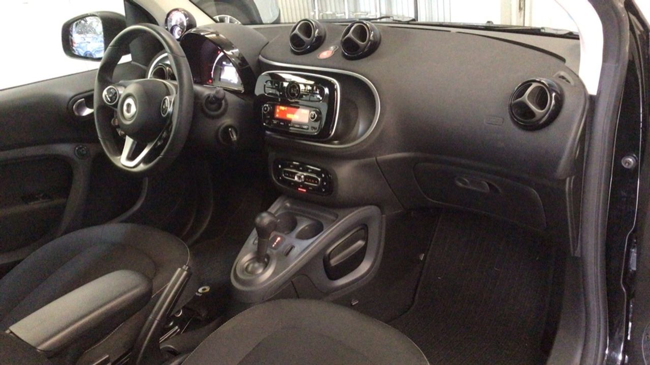 smart-fortwo-60kw81cv-electric-drive-coupe-imagen-9
