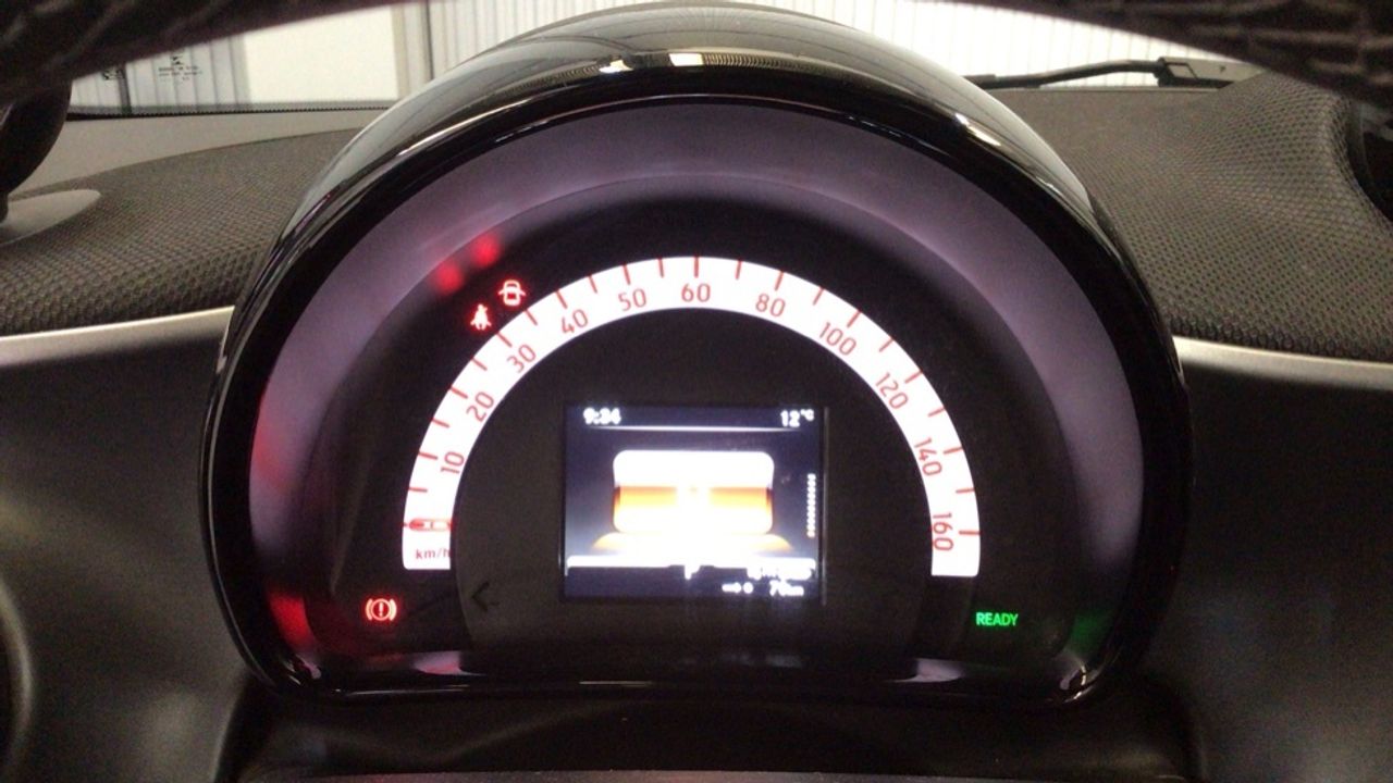 smart-fortwo-60kw81cv-electric-drive-coupe-imagen-17
