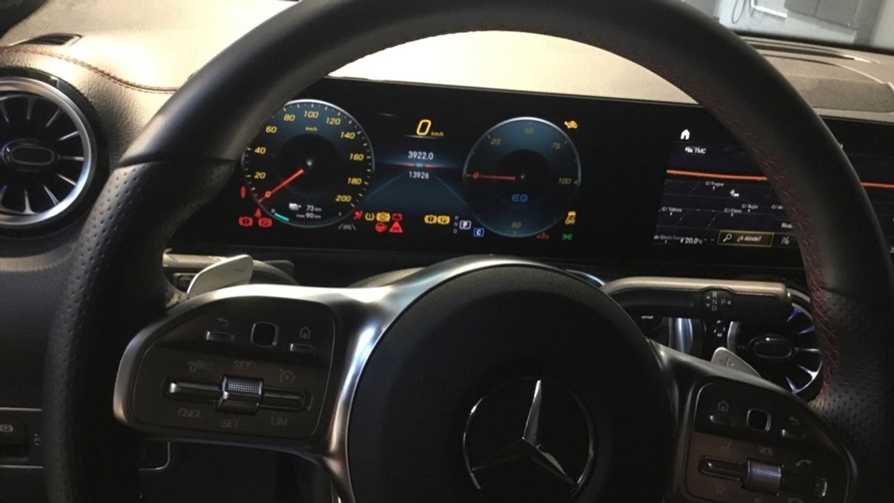 mercedes-eqb-eqb-300-4matic-imagen-8