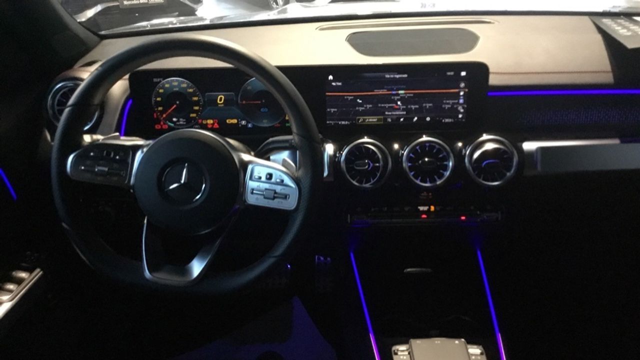 mercedes-eqb-eqb-300-4matic-imagen-7