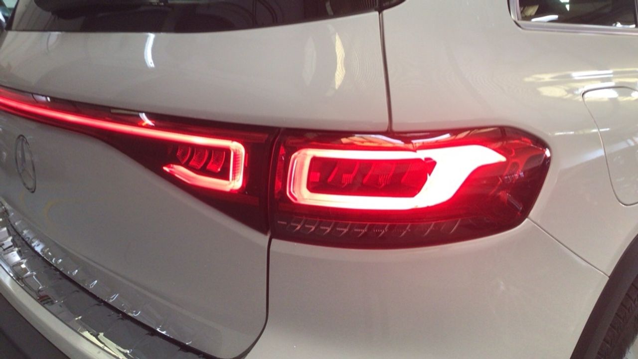 mercedes-eqb-eqb-250-imagen-14