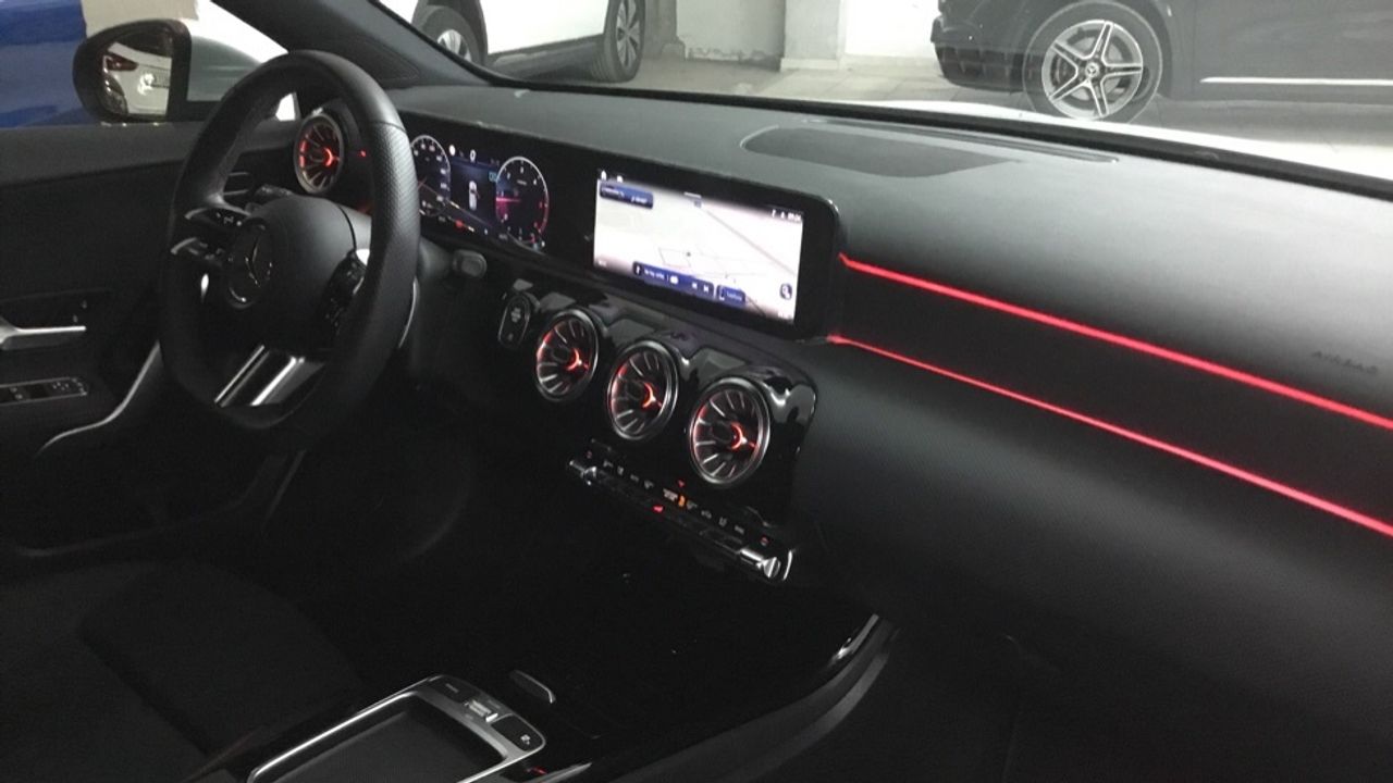 mercedes-clase-a-a-200-d-imagen-9