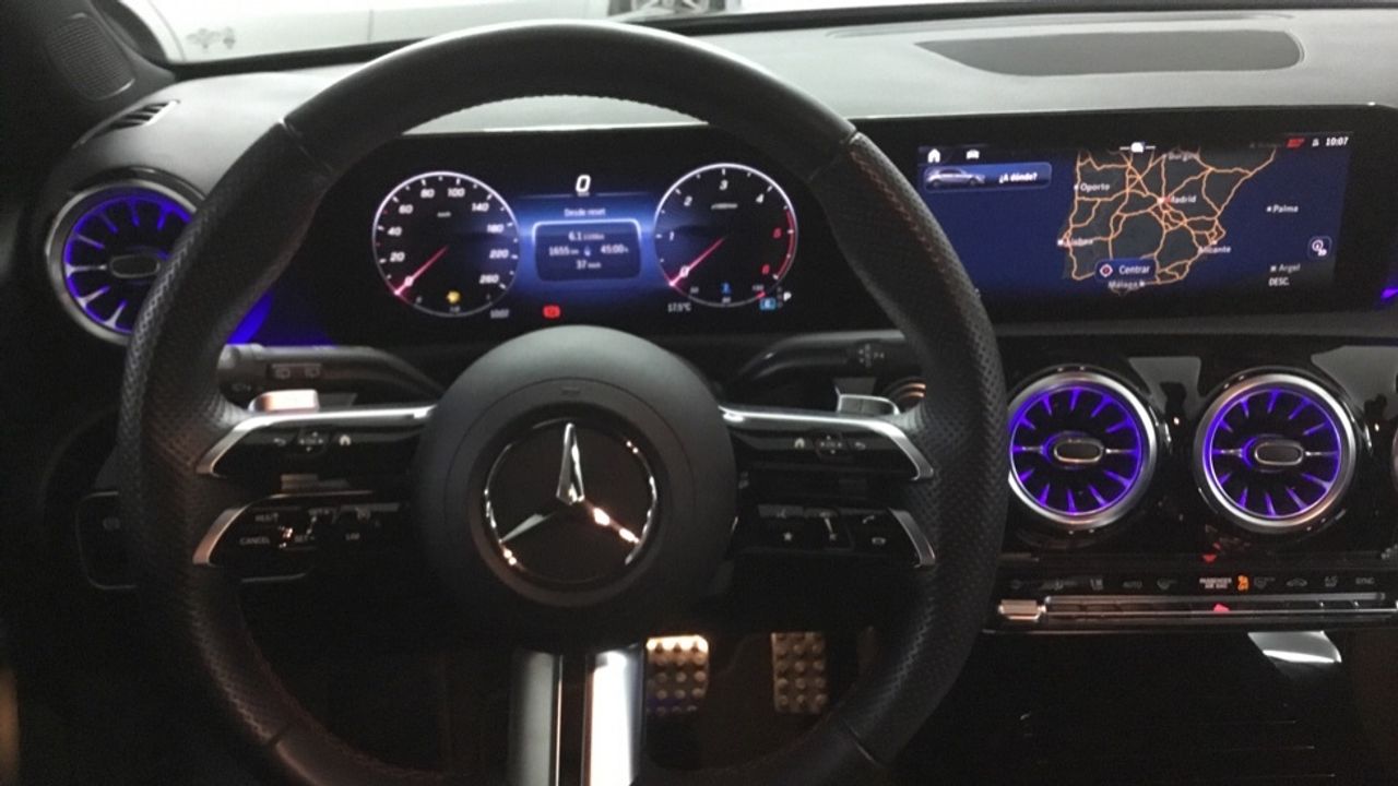 mercedes-clase-a-a-200-d-imagen-8