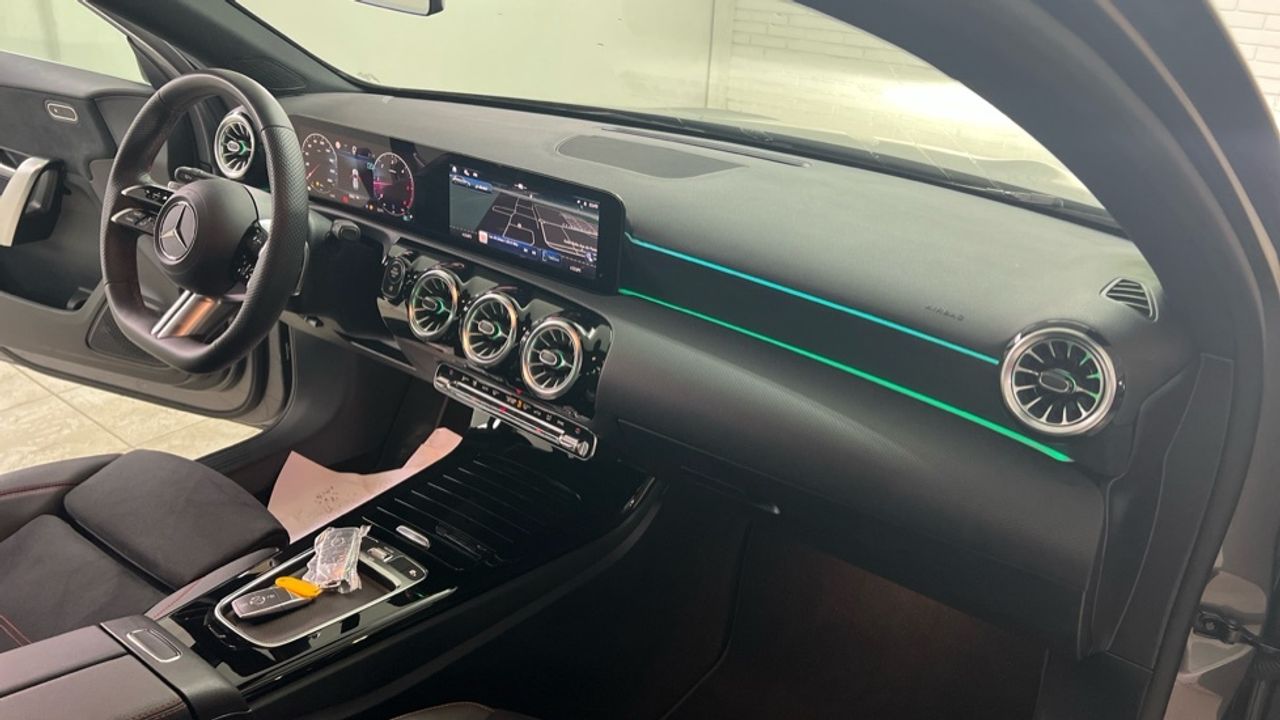 mercedes-clase-a-a-200-d-imagen-9