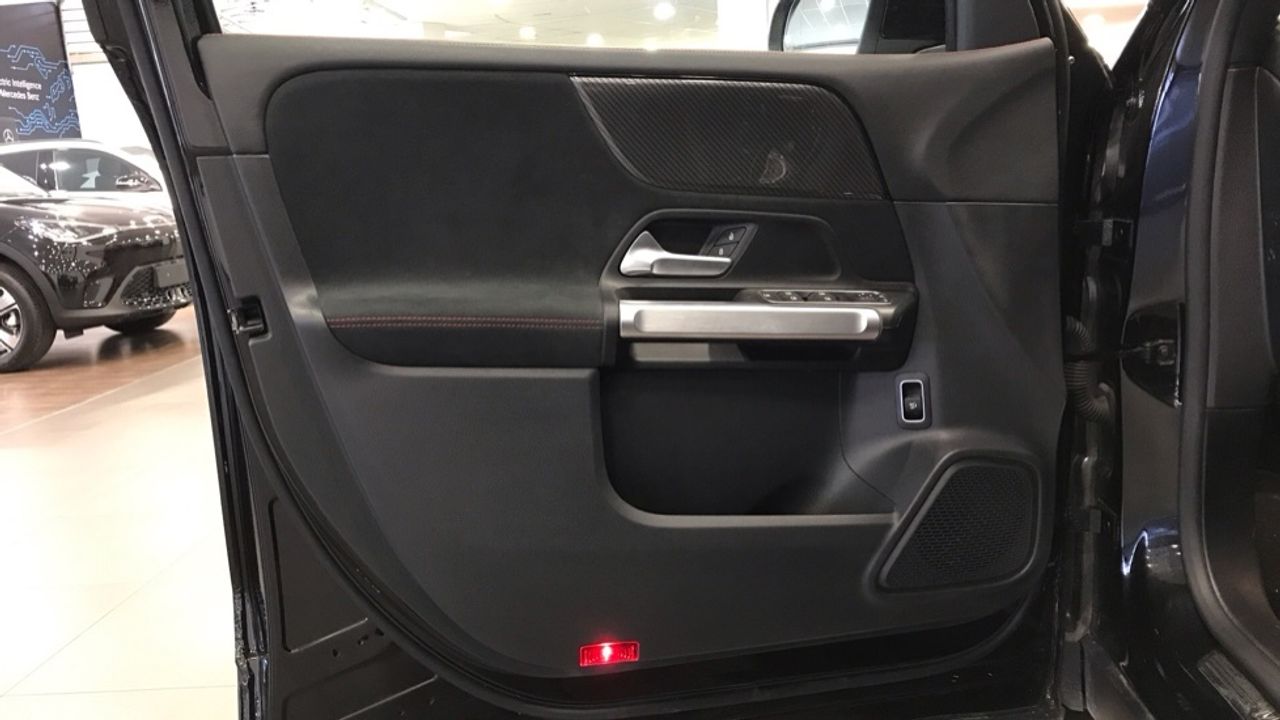 mercedes-glb-glb-180-imagen-16