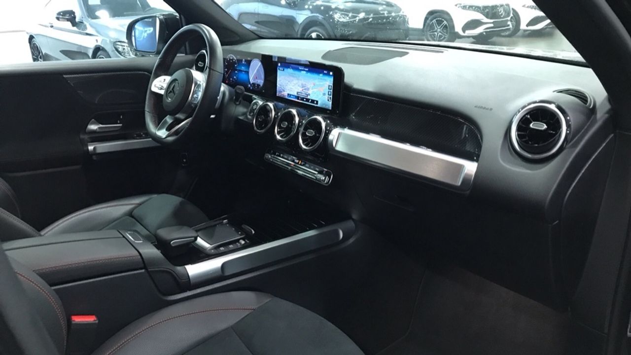 mercedes-glb-glb-180-imagen-9