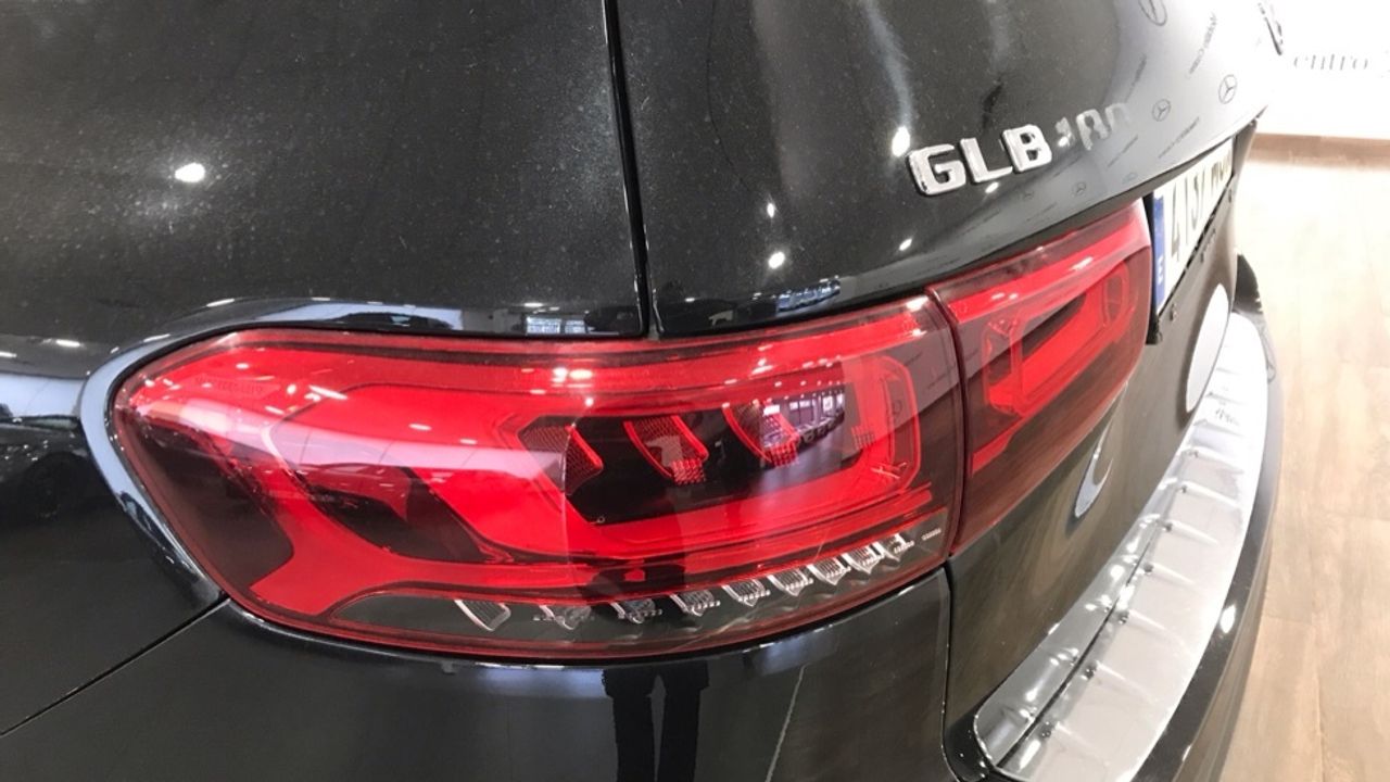 mercedes-glb-glb-180-imagen-17
