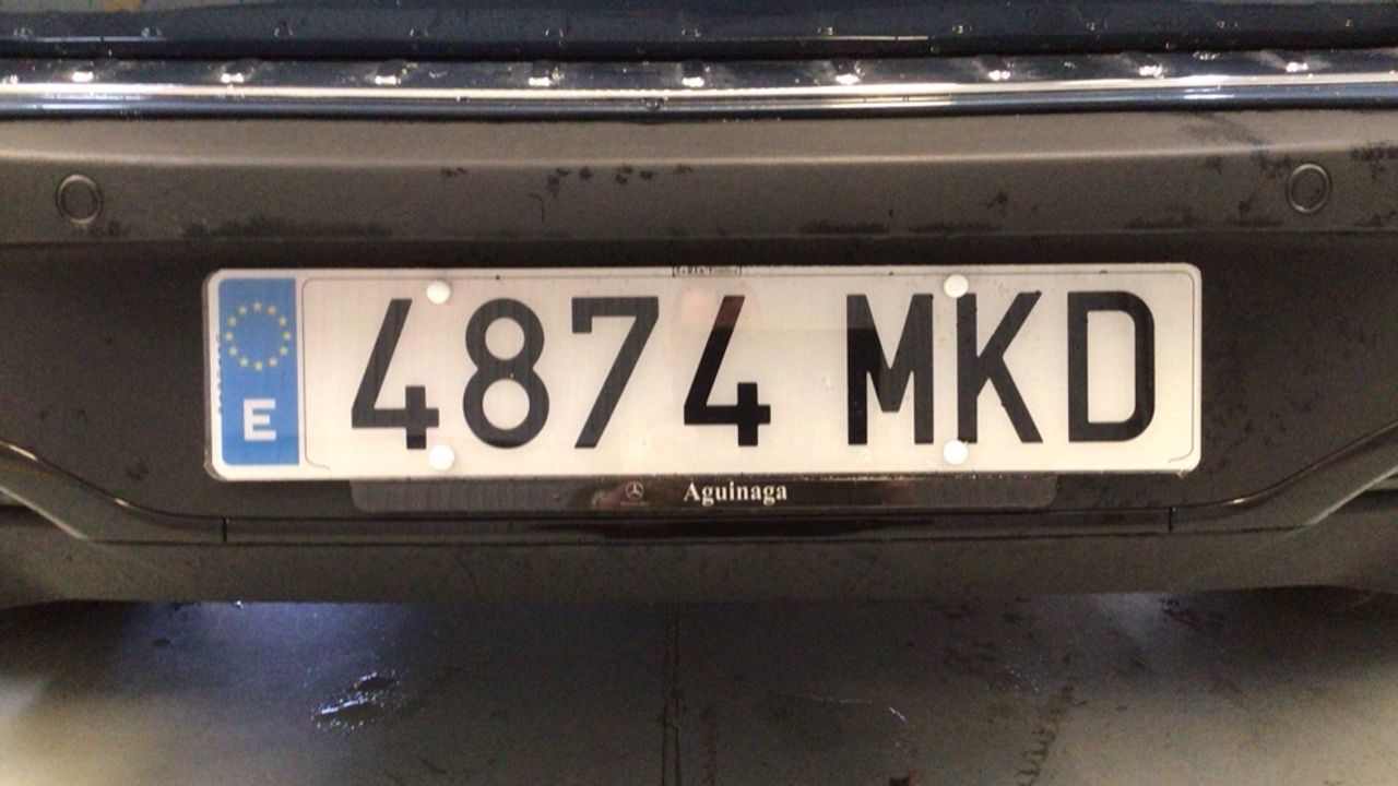 mercedes-eqa-250+-+-amg-line-imagen-28