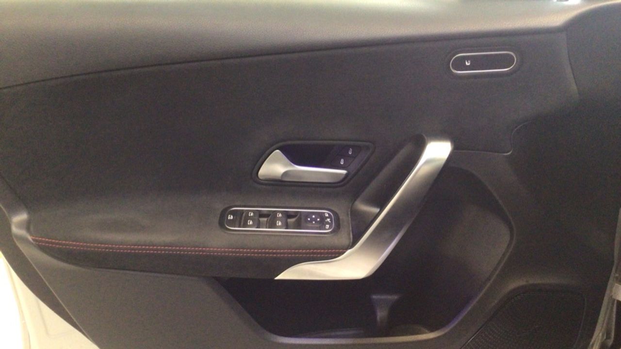 mercedes-clase-a-a-180-d-imagen-22
