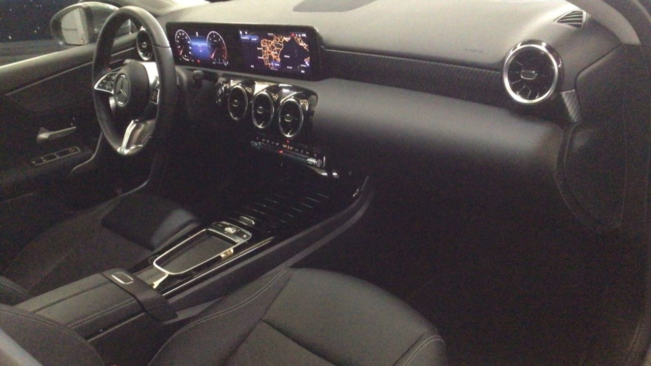 mercedes-clase-a-a-200-d-imagen-9