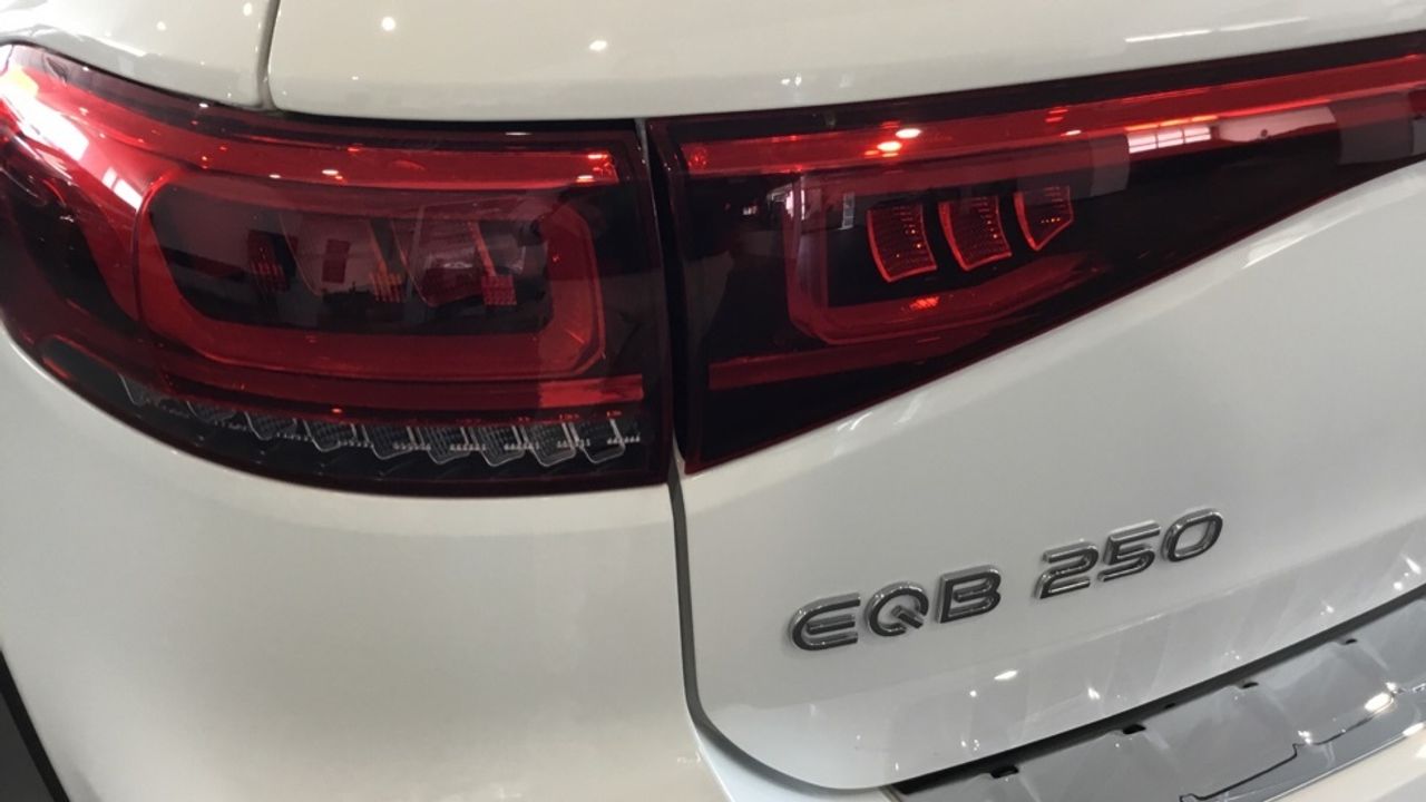 mercedes-eqb-eqb-250-imagen-20