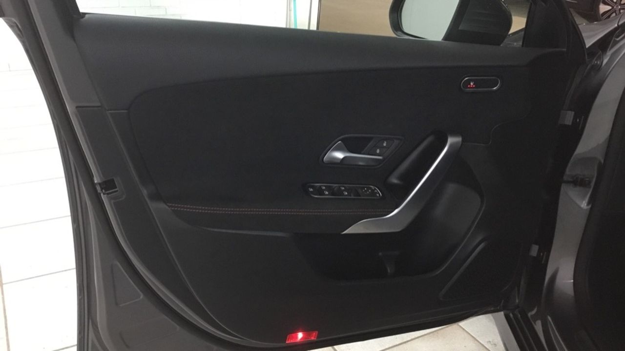 mercedes-clase-a-a-180-d-imagen-18