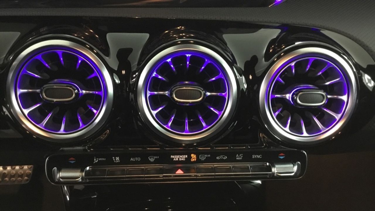 mercedes-clase-a-a-180-d-imagen-18