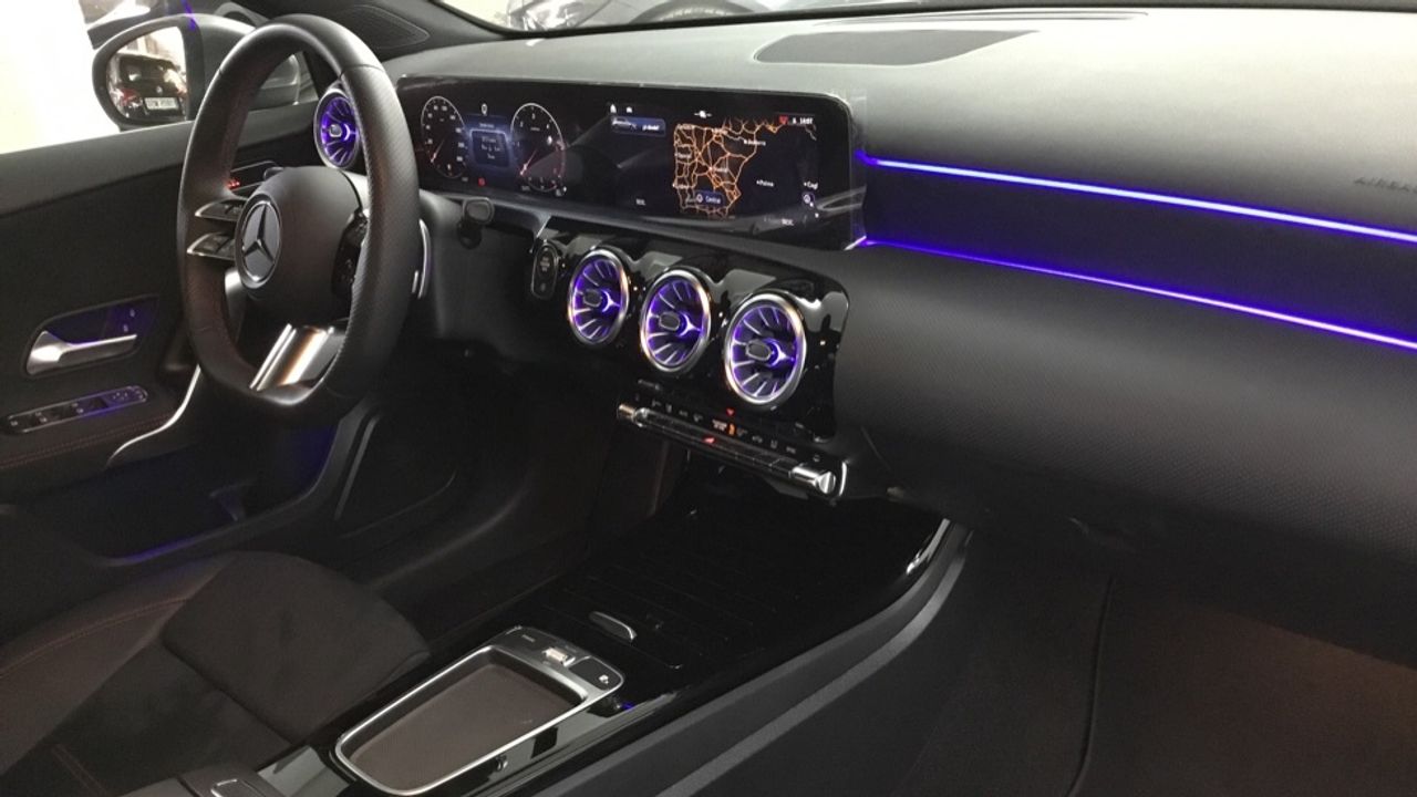mercedes-clase-a-a-180-d-imagen-9