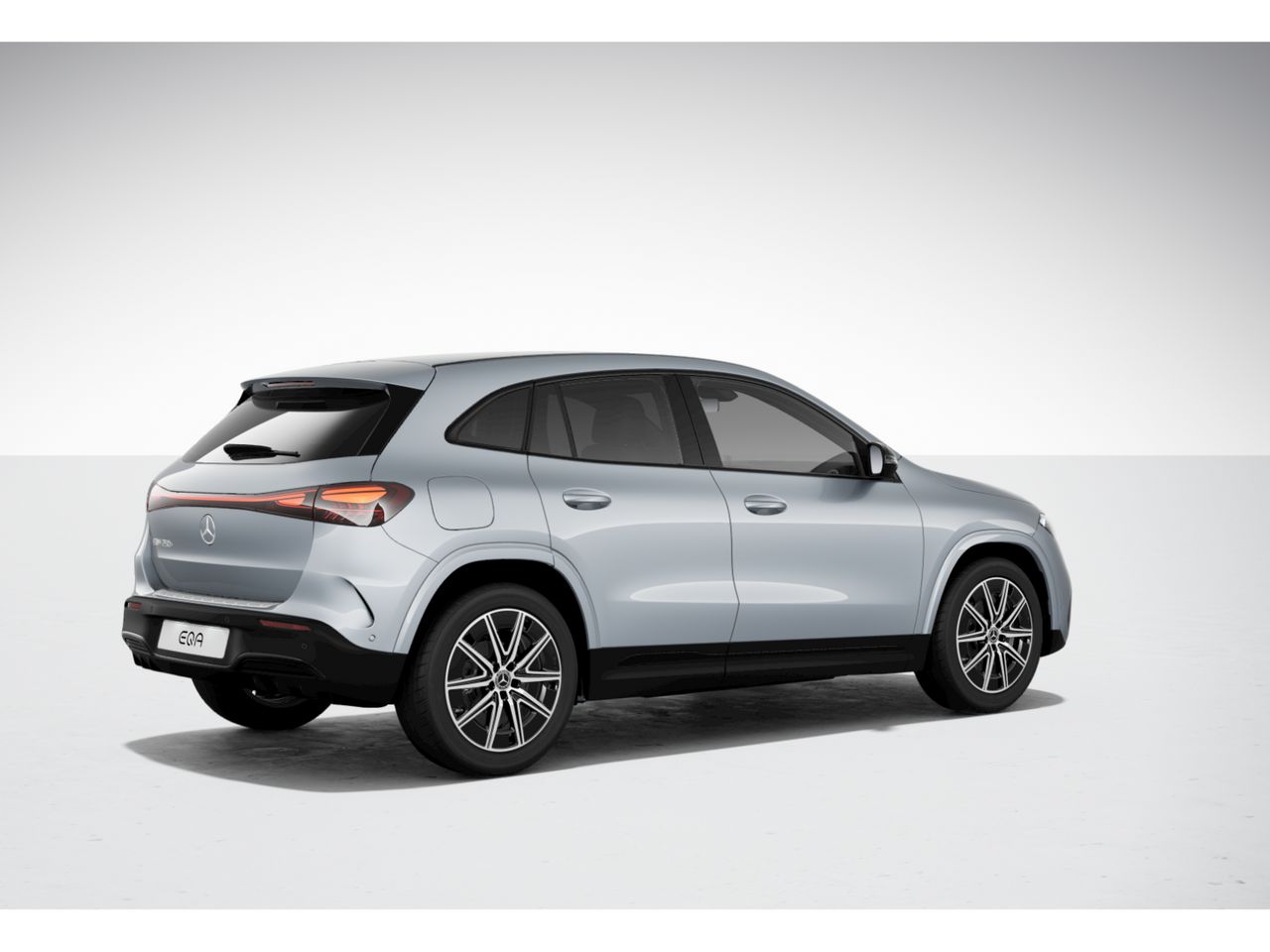 mercedes-eqa-250+-+-amg-line-imagen-4
