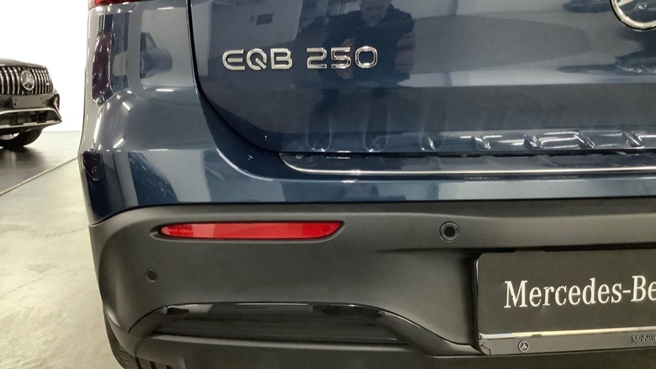 mercedes-eqb-eqb-250-imagen-11