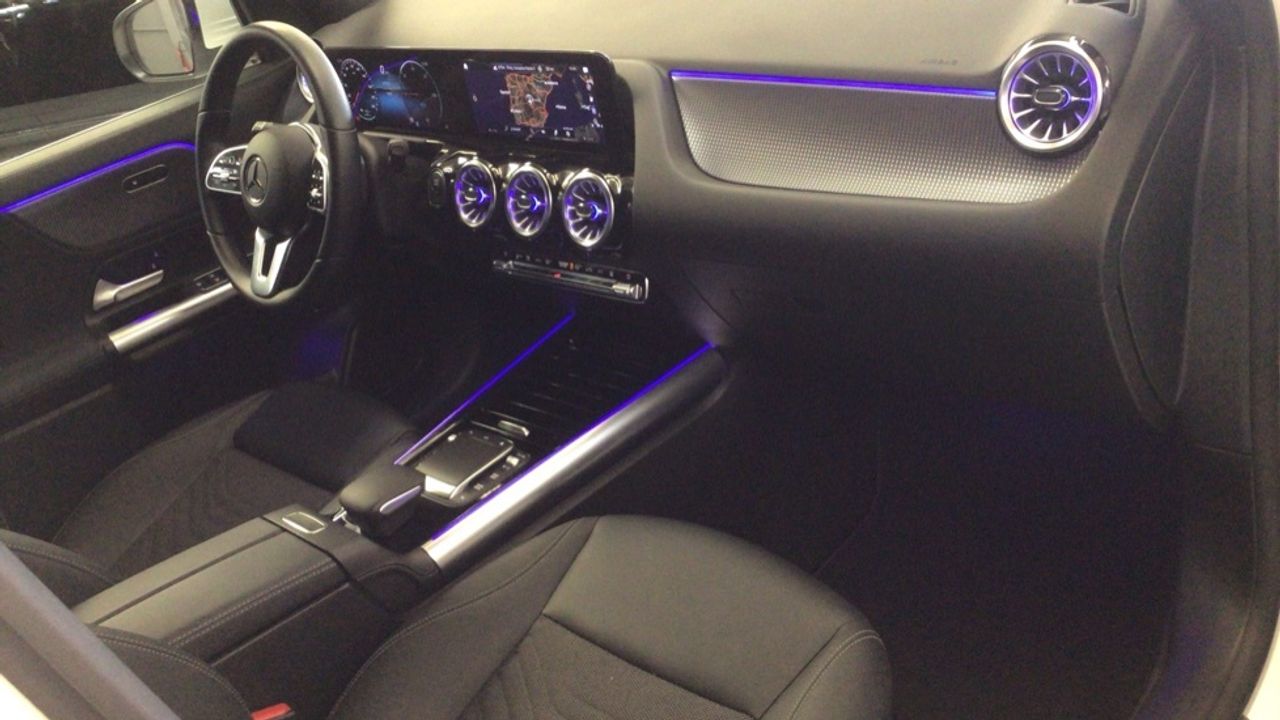 mercedes-eqa-eqa-250+-imagen-9