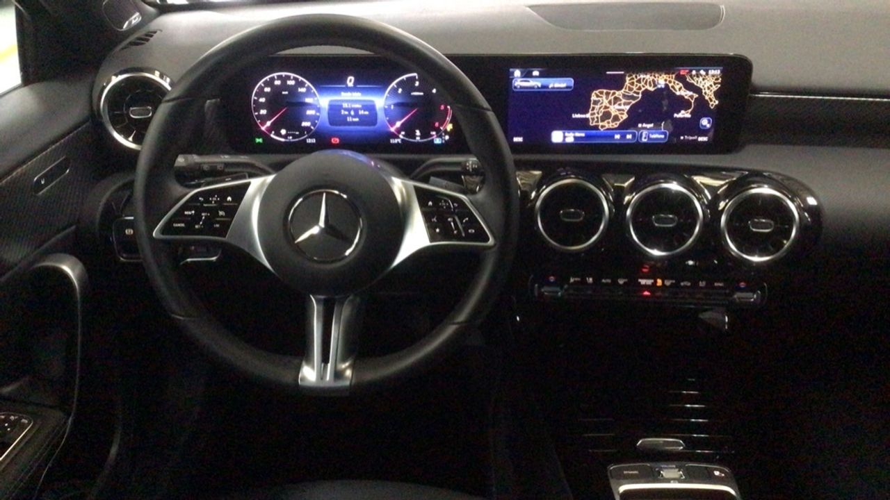 mercedes-clase-a-a-200-d-imagen-8