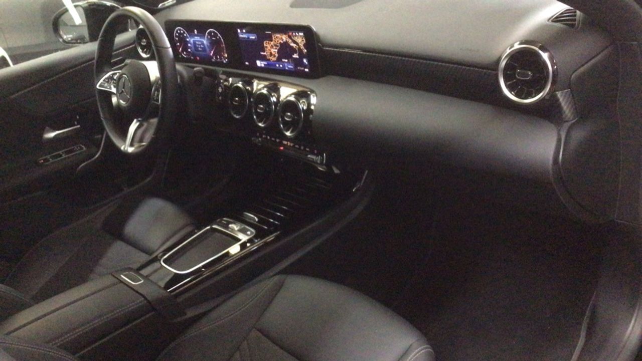 mercedes-clase-a-a-200-d-imagen-9