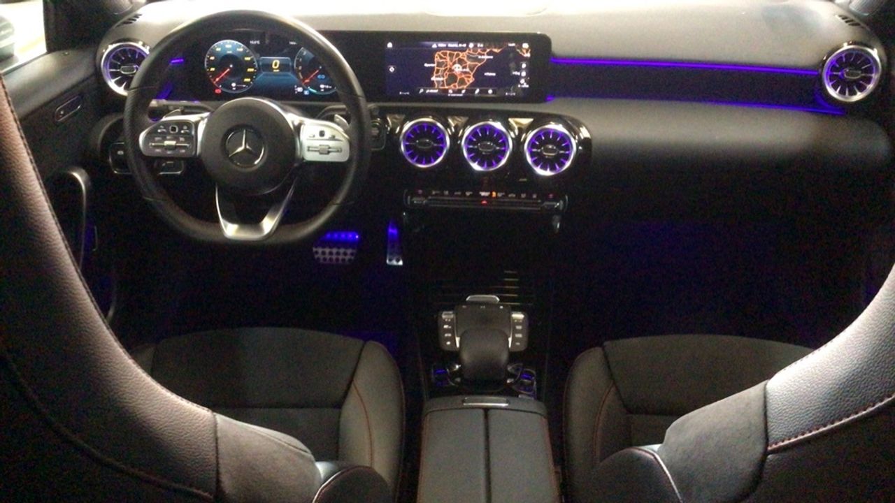 mercedes-clase-a-sedan-a-250-e-imagen-7