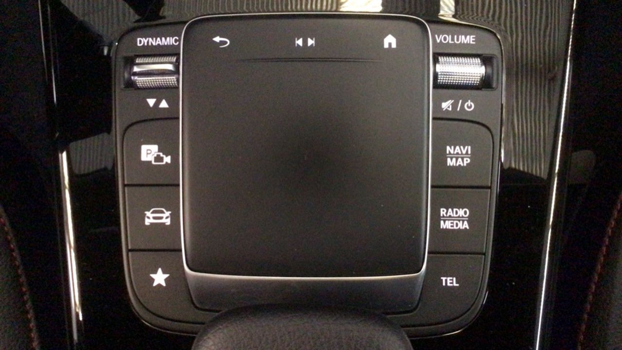 mercedes-clase-a-sedan-a-250-e-imagen-19