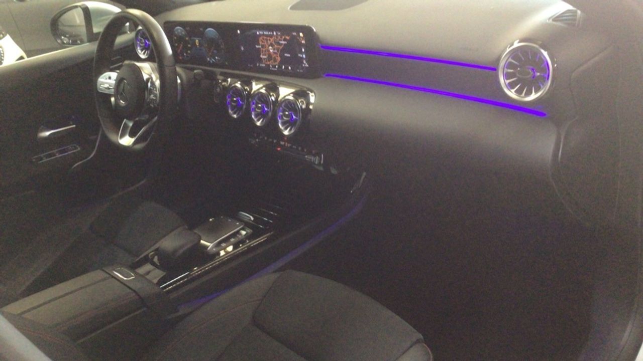 mercedes-clase-a-sedan-a-250-e-imagen-9