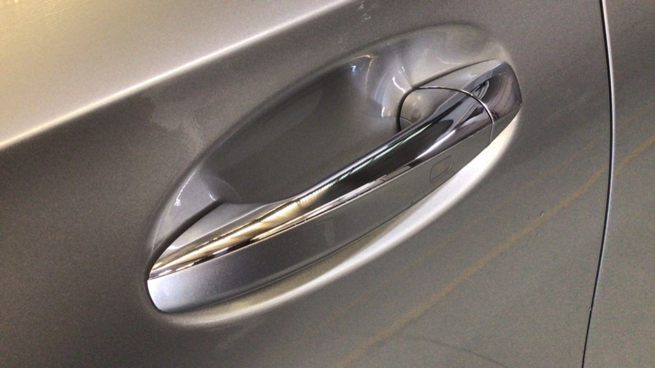 mercedes-clase-a-sedan-a-250-e-imagen-16