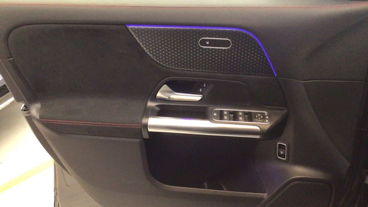 mercedes-eqa-250+-imagen-21