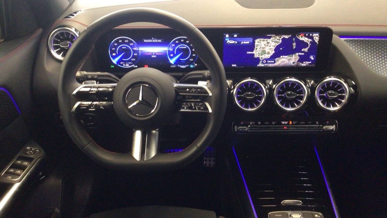 mercedes-eqa-250+-imagen-8