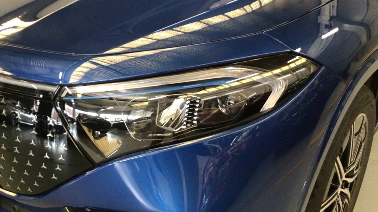 mercedes-eqa-250+-imagen-12