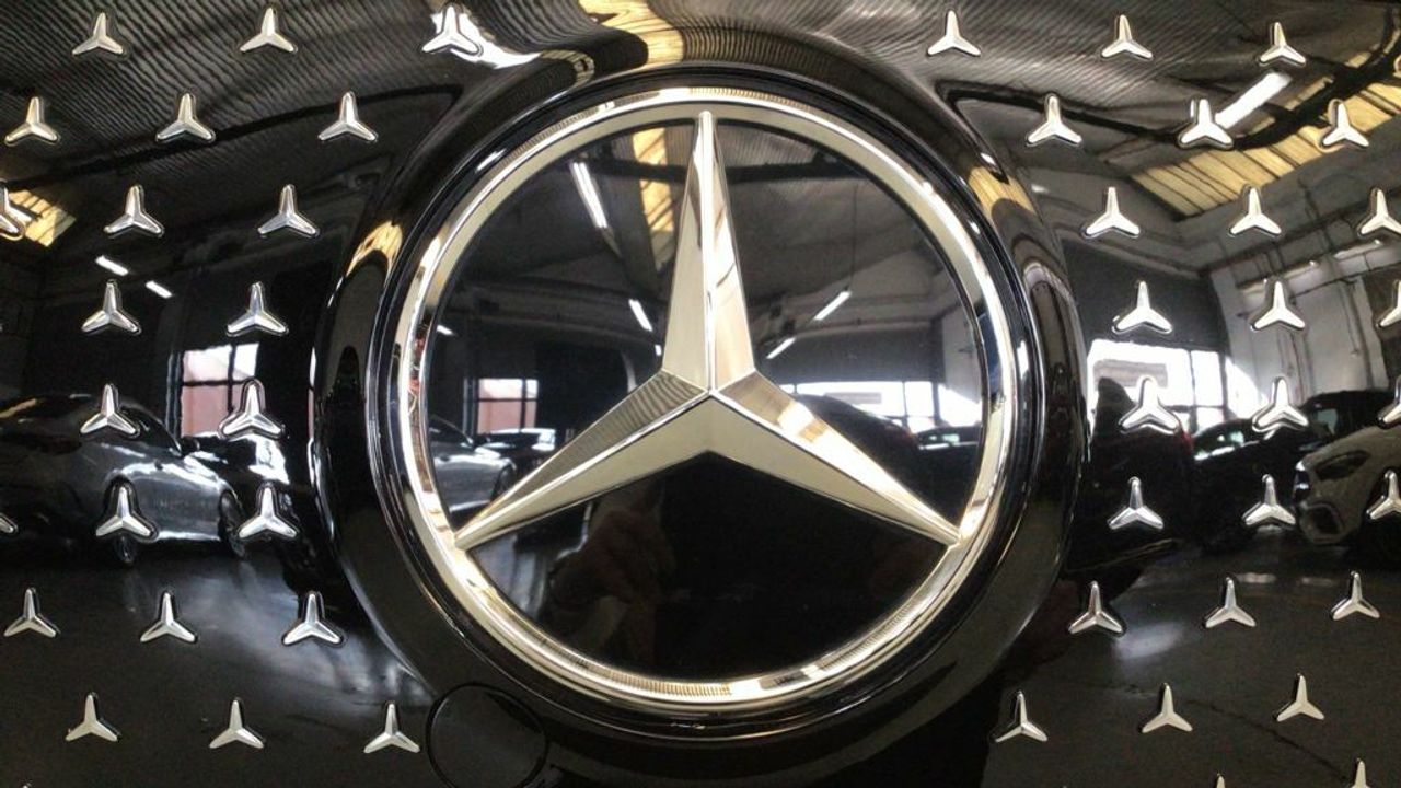 mercedes-eqa-250+-imagen-11