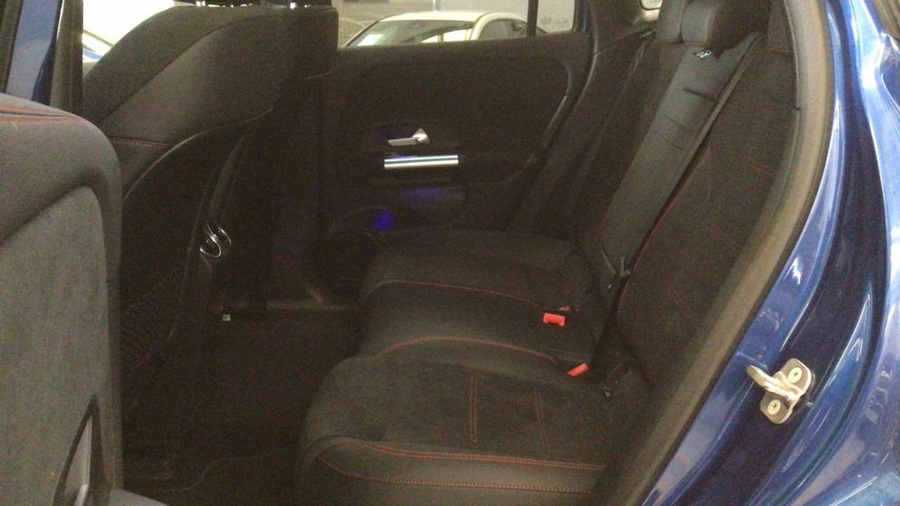 mercedes-eqa-250+-imagen-10