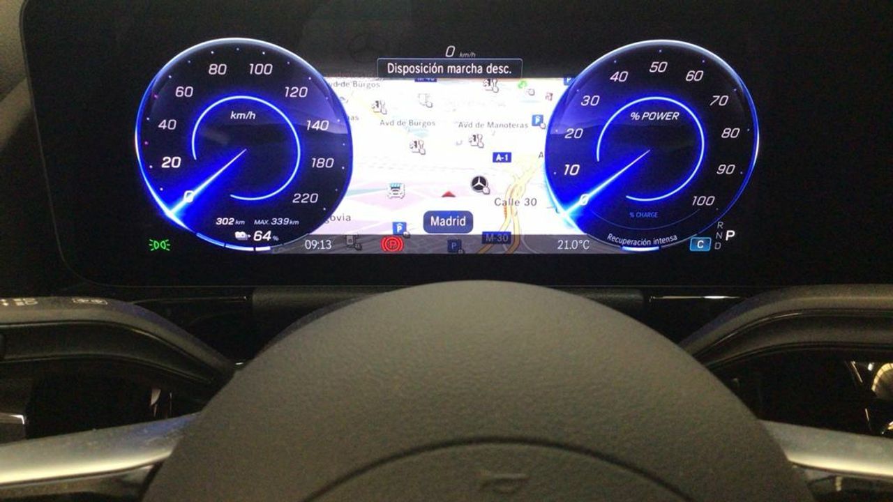 mercedes-eqa-250+-imagen-16