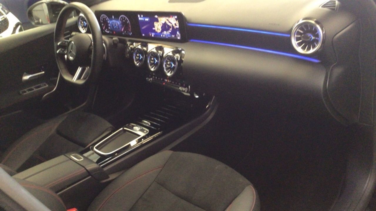 mercedes-clase-a-a-180-sedan-imagen-9