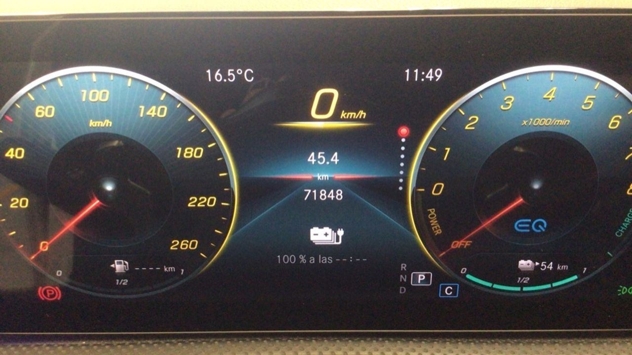 mercedes-clase-a-sedan-a-250-e-imagen-24