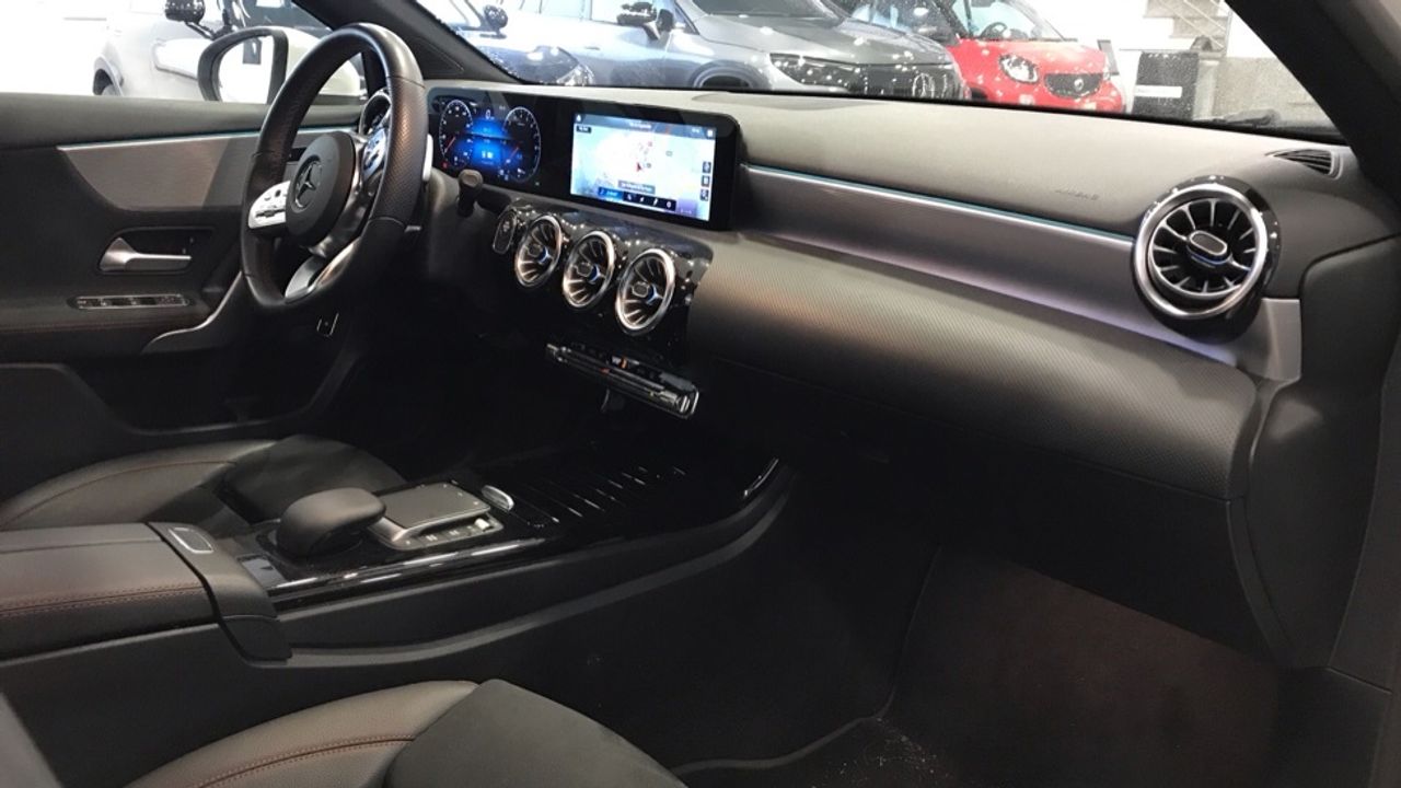 mercedes-clase-a-sedan-a-250-e-imagen-9