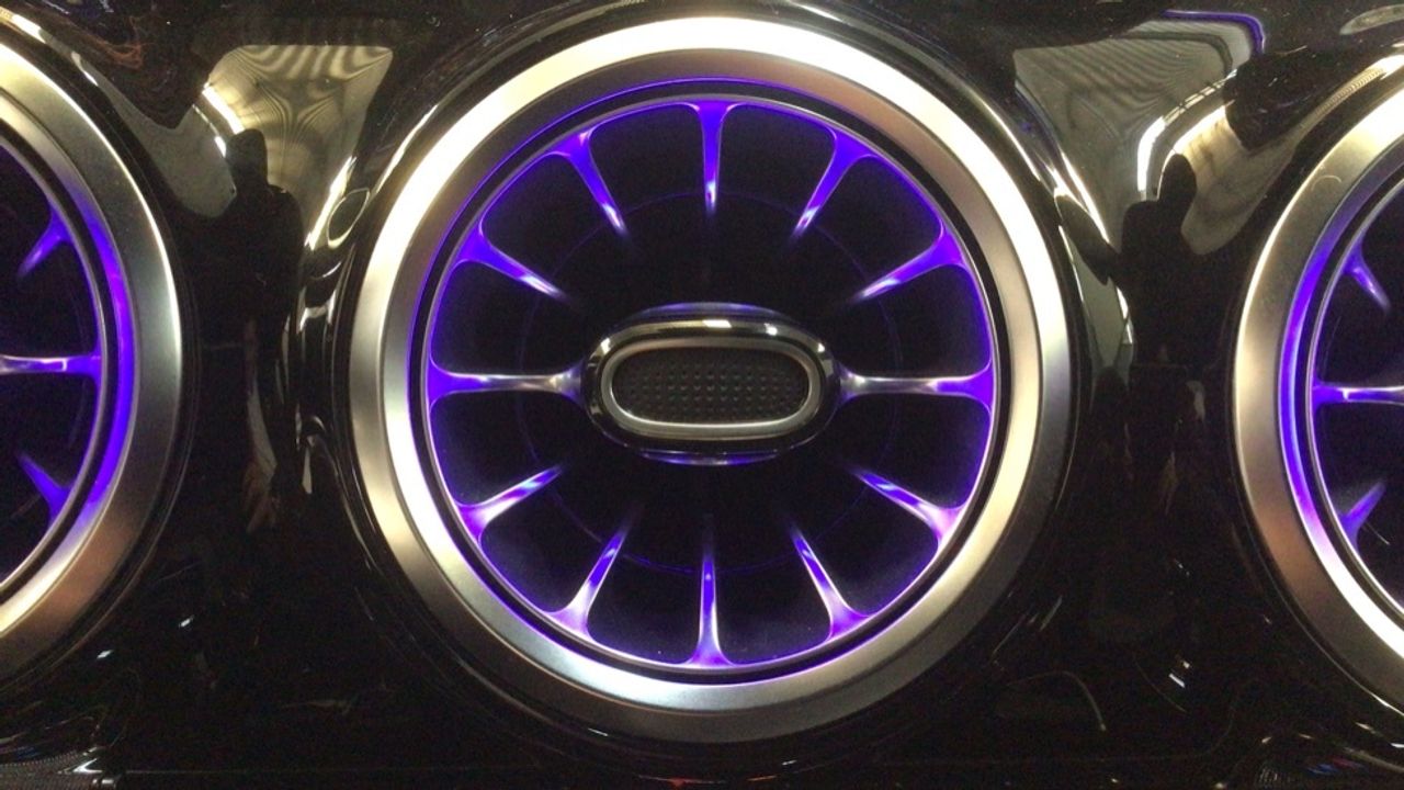 mercedes-clase-a-sedan-a-250-e-imagen-20