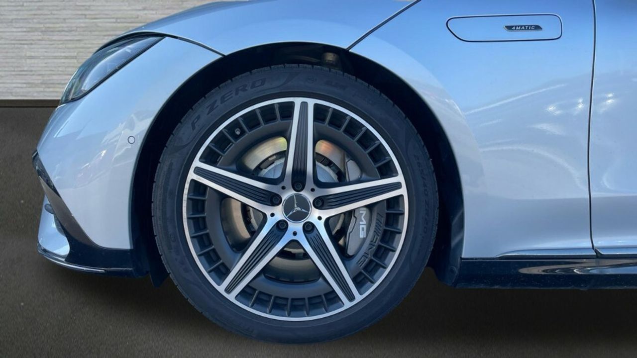 mercedes-eqe-mercedes-amg-eqe-43-4matic-imagen-4