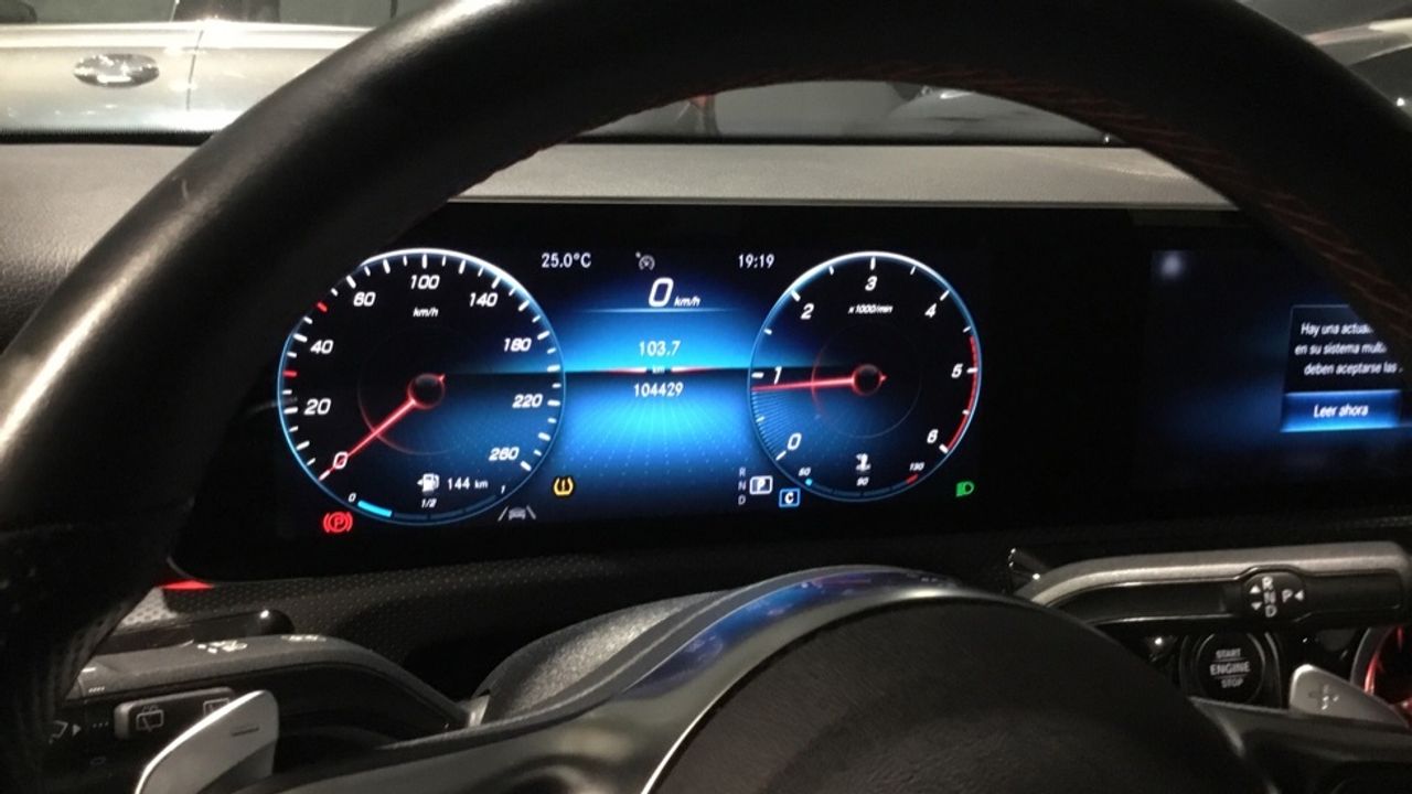 mercedes-clase-a-a-180-d-imagen-8