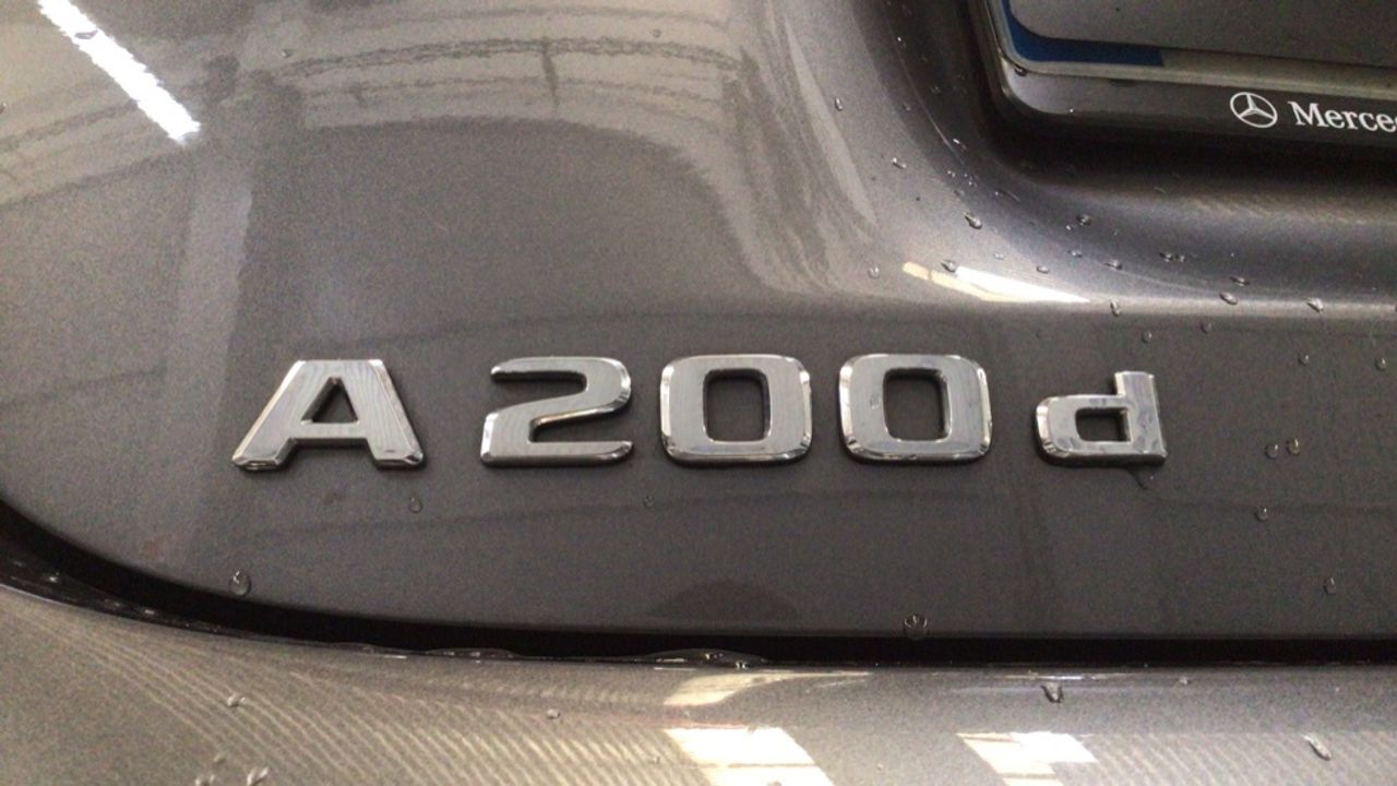 mercedes-clase-a-sedan-a-200-d-imagen-11