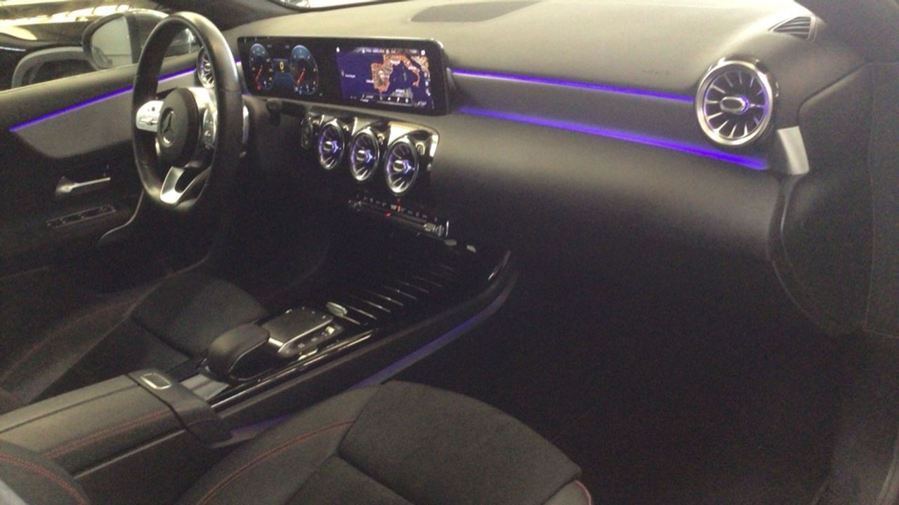 mercedes-clase-a-sedan-a-200-d-imagen-9