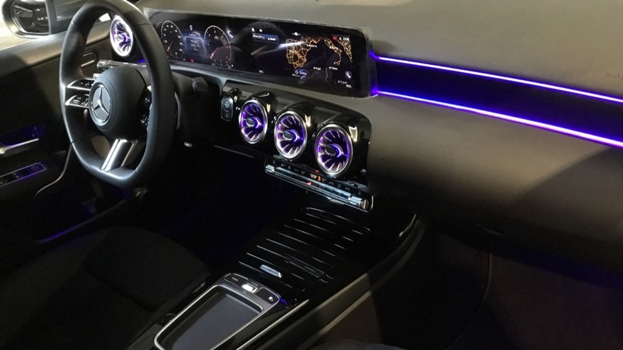 mercedes-clase-a-a-180-d-imagen-9
