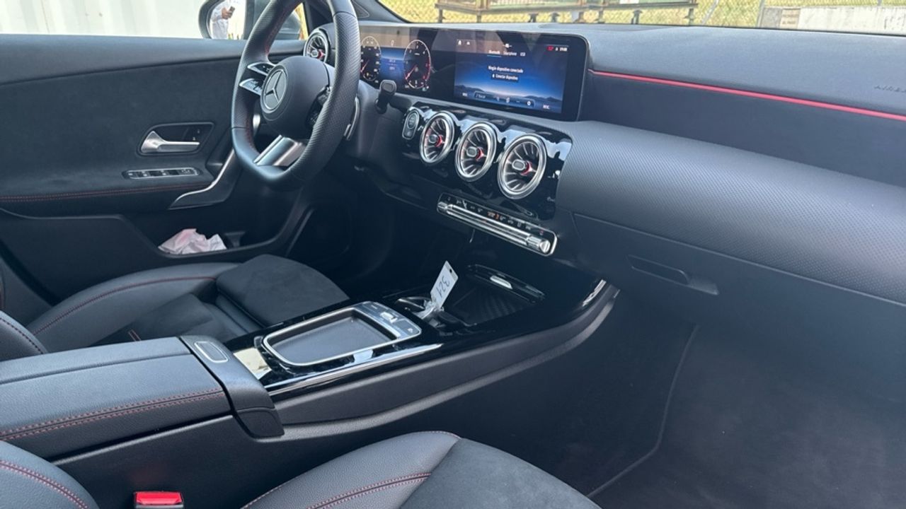 mercedes-clase-a-a-180-d-imagen-9