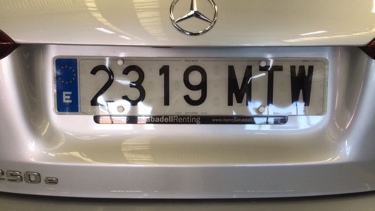 mercedes-clase-a-a-250-e-imagen-24