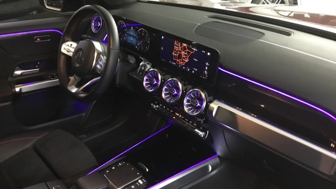 mercedes-glb-glb-200-d-4matic-imagen-9