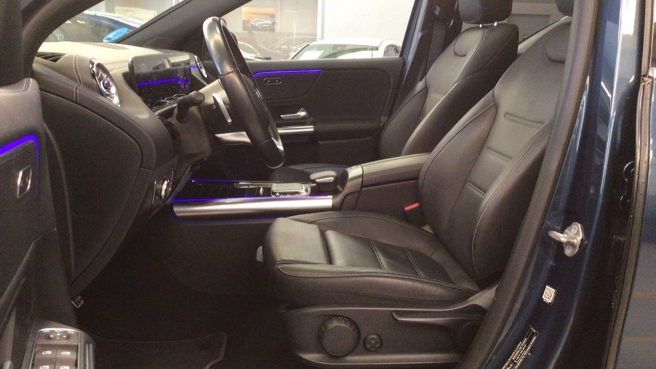 mercedes-eqa-250-amg-line-imagen-6