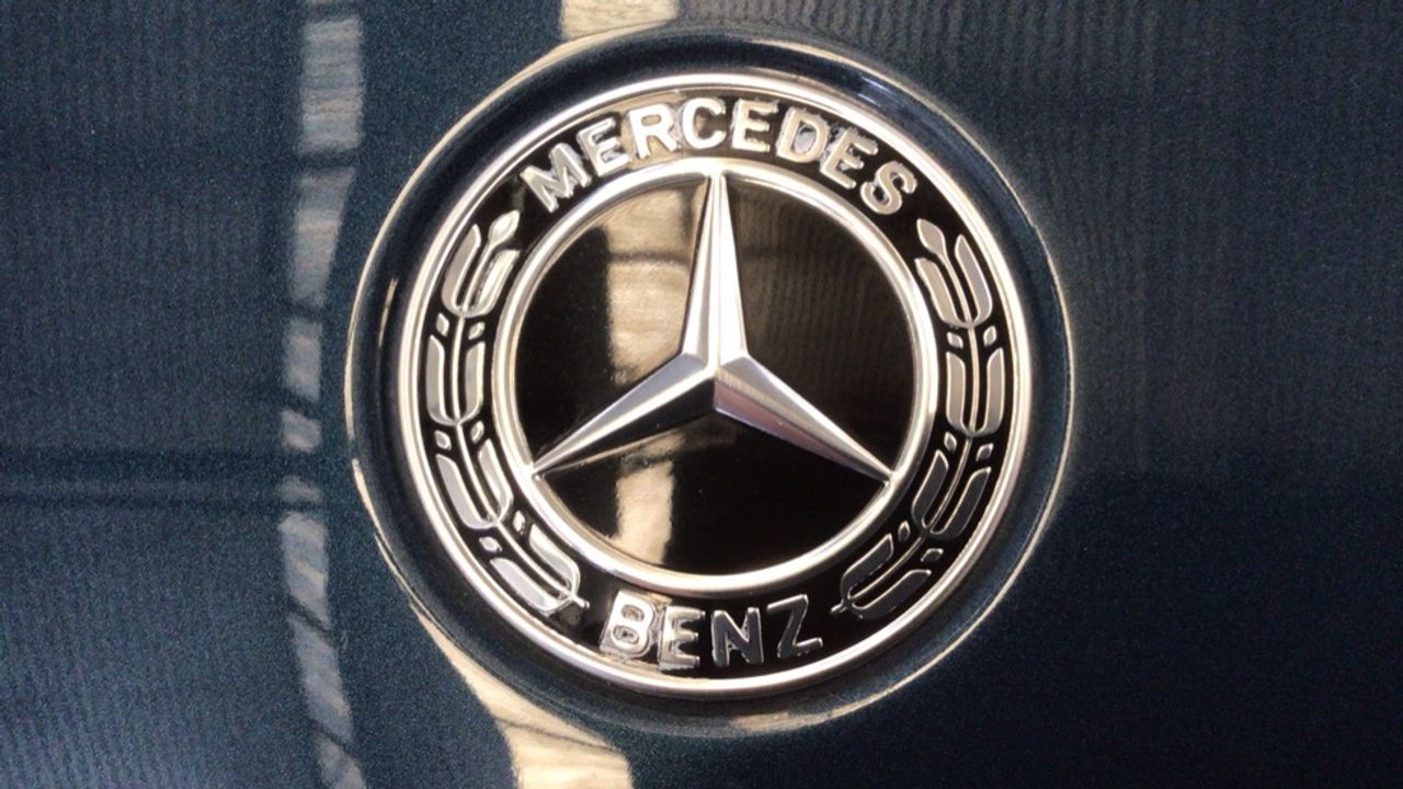 mercedes-eqa-250-amg-line-imagen-12
